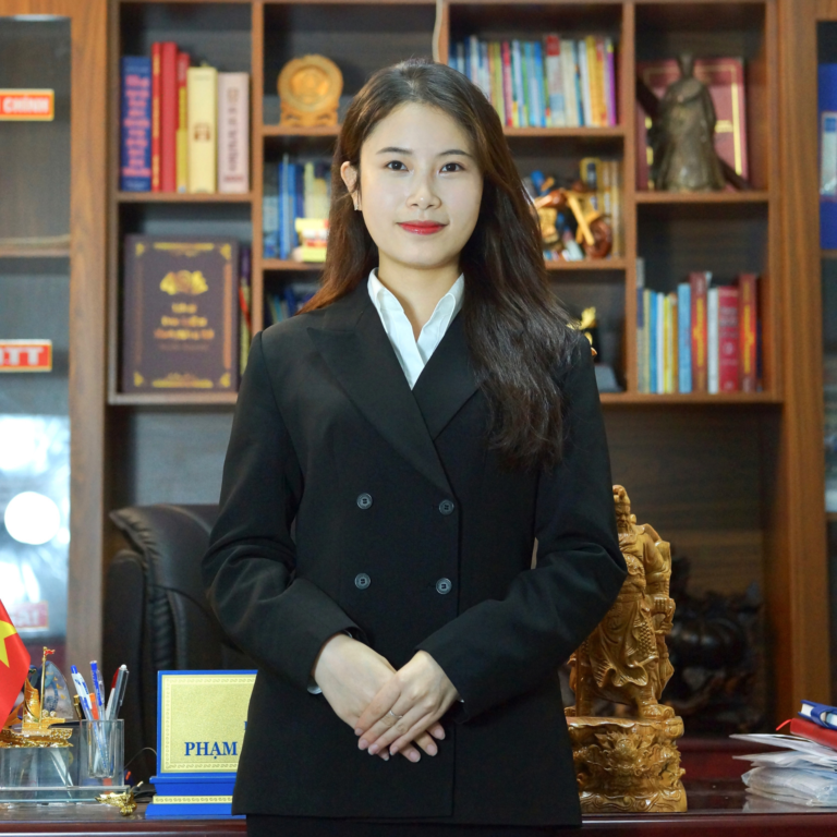 Luật sư Đinh Cẩm Tú